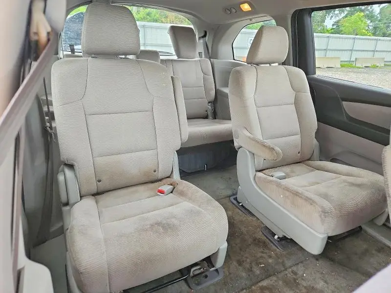 2011 HONDA ODYSSEY LX  