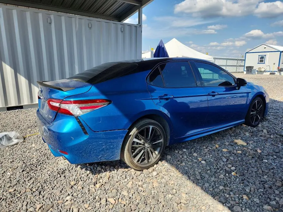 2018 TOYOTA CAMRY XSE  