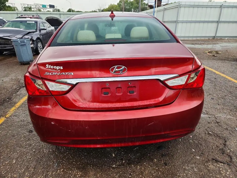 2011 HYUNDAI SONATA GLS  