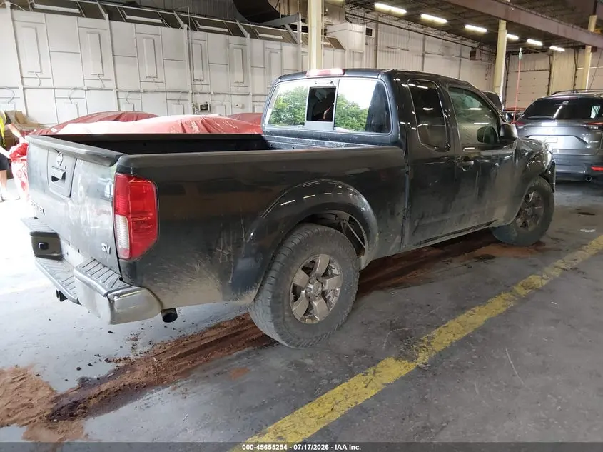 2013 NISSAN FRONTIER SV
