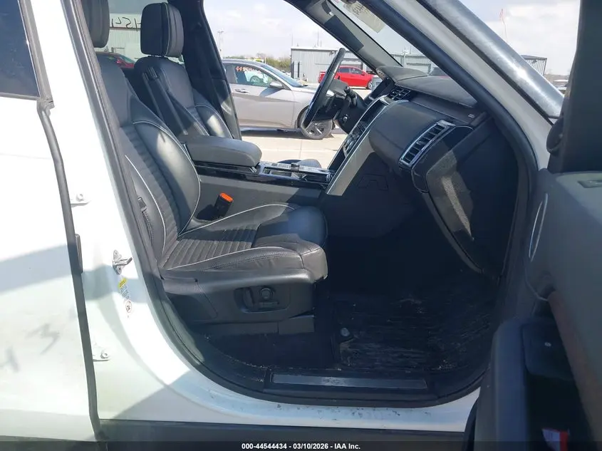 2019 LAND ROVER DISCOVERY HSE LUXURY