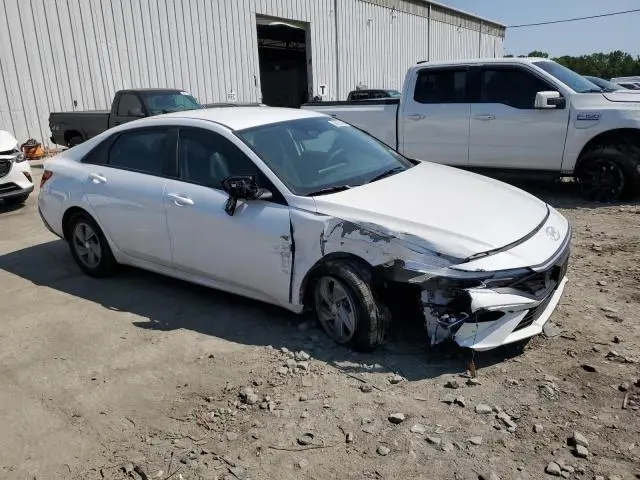 2024 HYUNDAI ELANTRA SE  