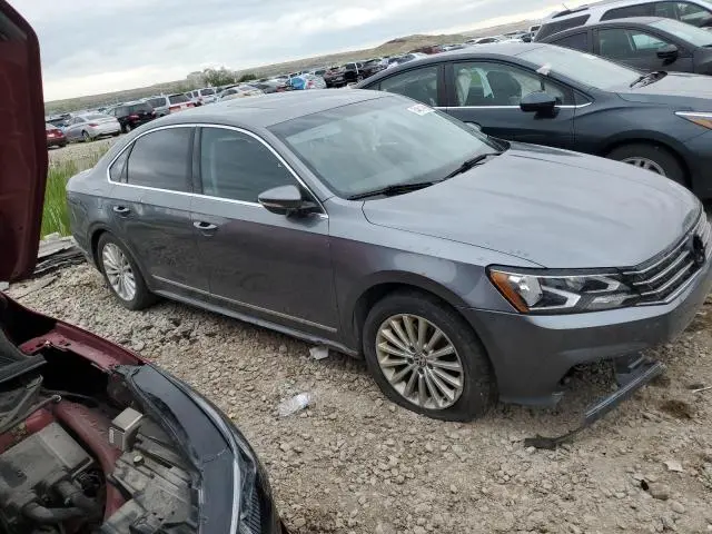 2017 VOLKSWAGEN PASSAT SE  