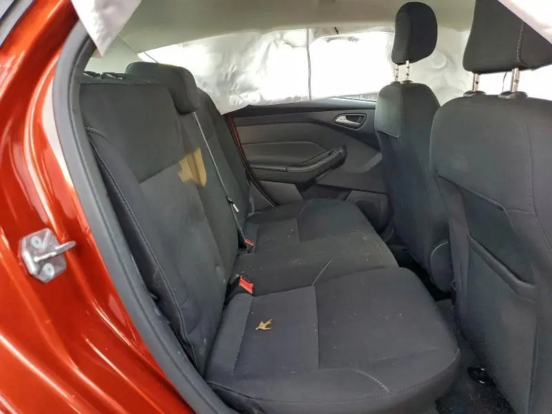 2018 FORD FOCUS SE  