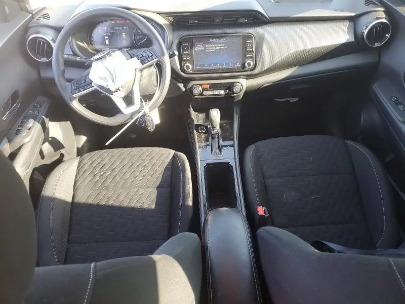 2021 NISSAN KICKS SV  