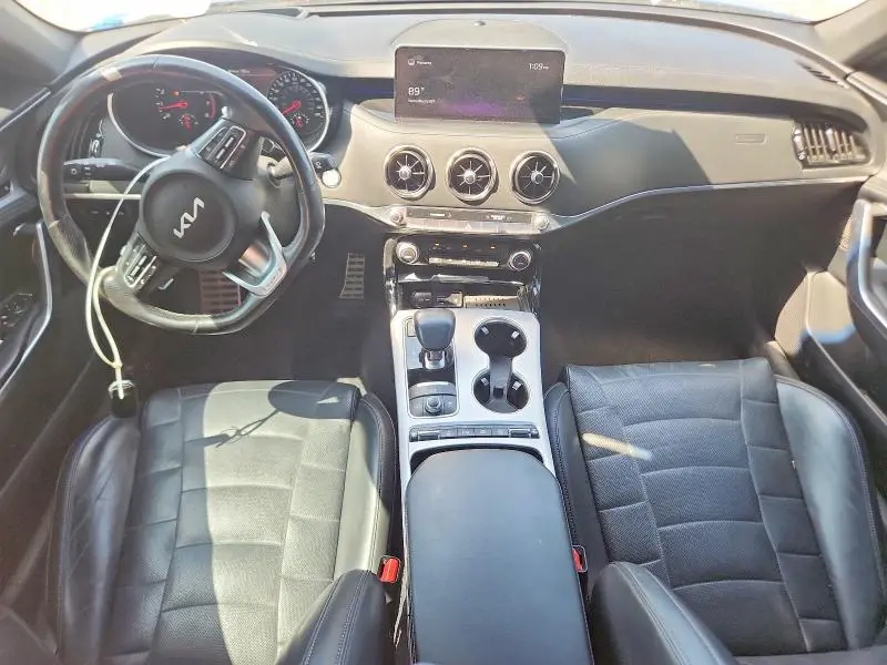 2022 KIA STINGER GT2  