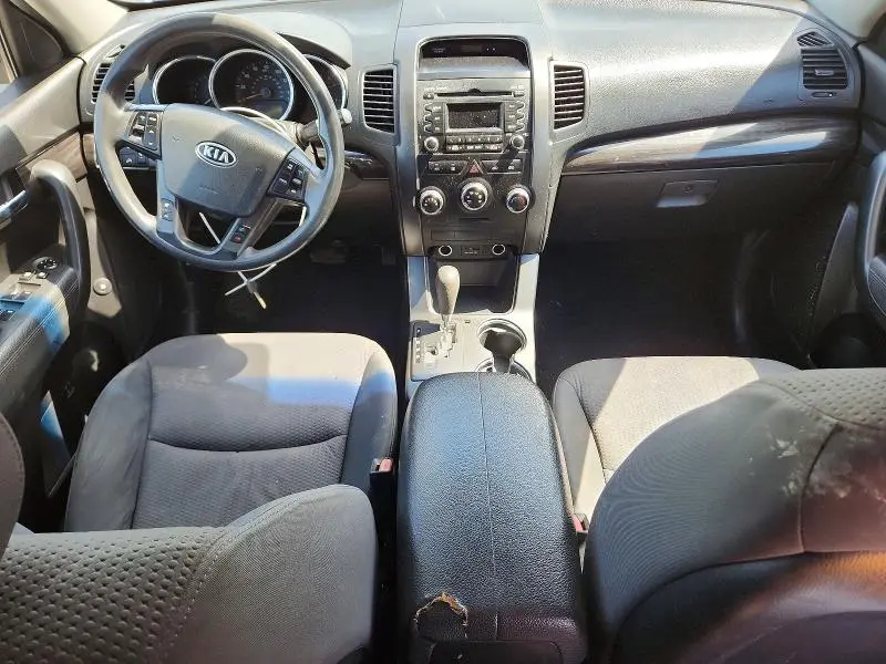 2011 KIA SORENTO LX  