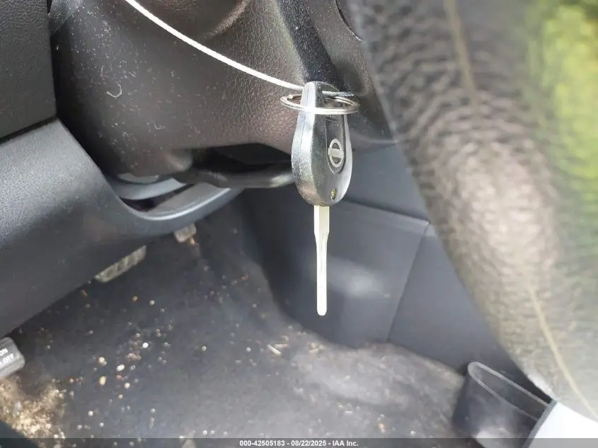 2011 NISSAN ROGUE S