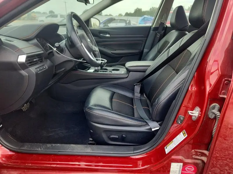 2022 NISSAN ALTIMA SR  