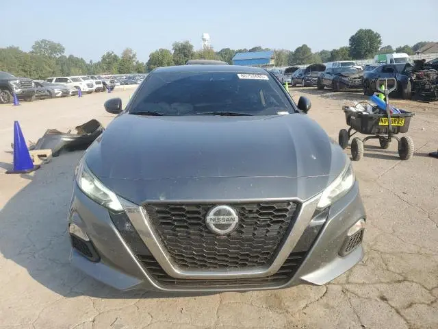 2019 NISSAN ALTIMA SR