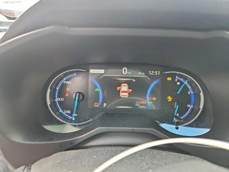 2025 TOYOTA RAV4 XLE  