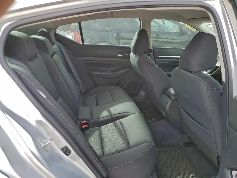 2021 NISSAN ALTIMA SV  