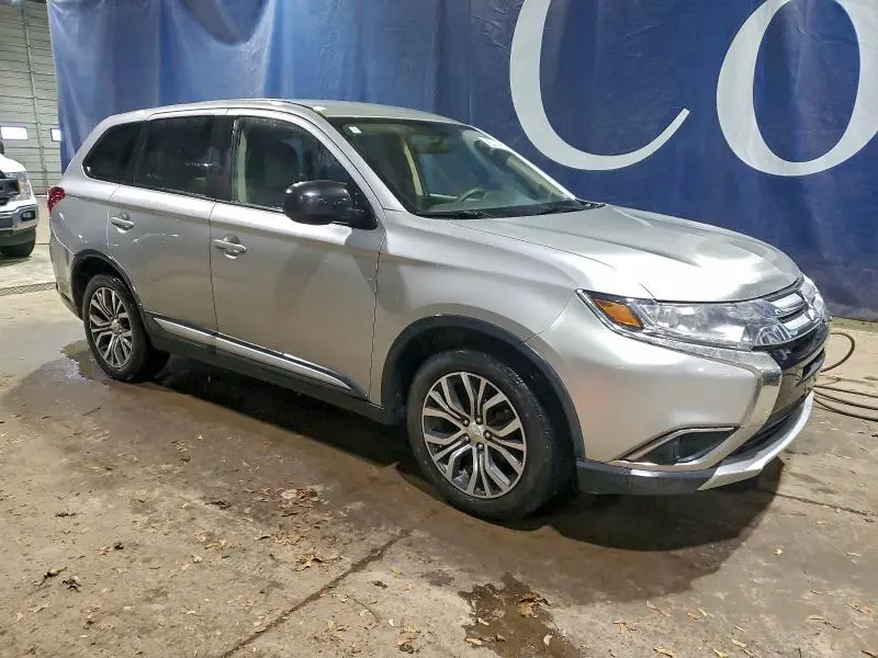 2018 MITSUBISHI OUTLANDER ES  