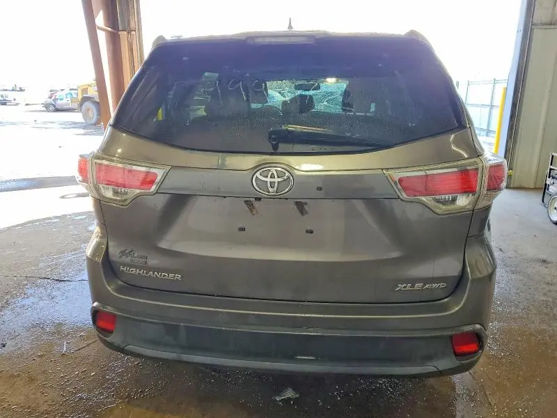 2016 TOYOTA HIGHLANDER XLE  
