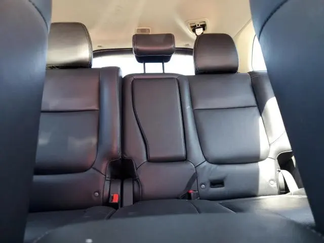 2019 MITSUBISHI OUTLANDER SE  