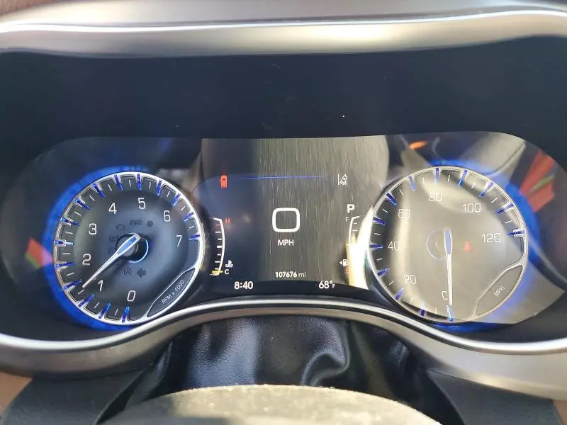 2017 CHRYSLER PACIFICA LIMITED  