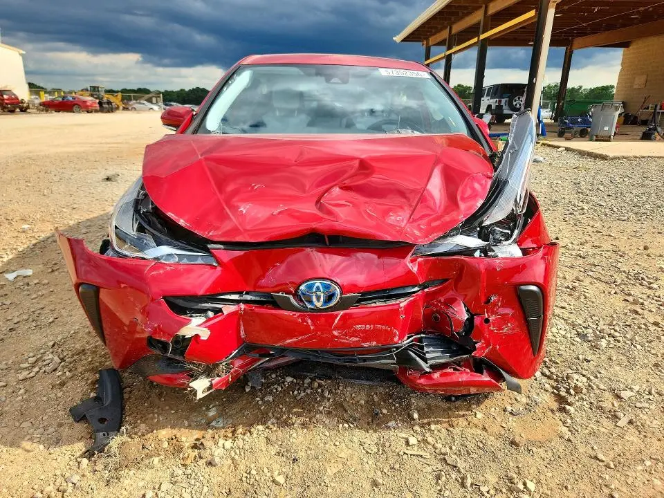 2019 TOYOTA PRIUS XLE  