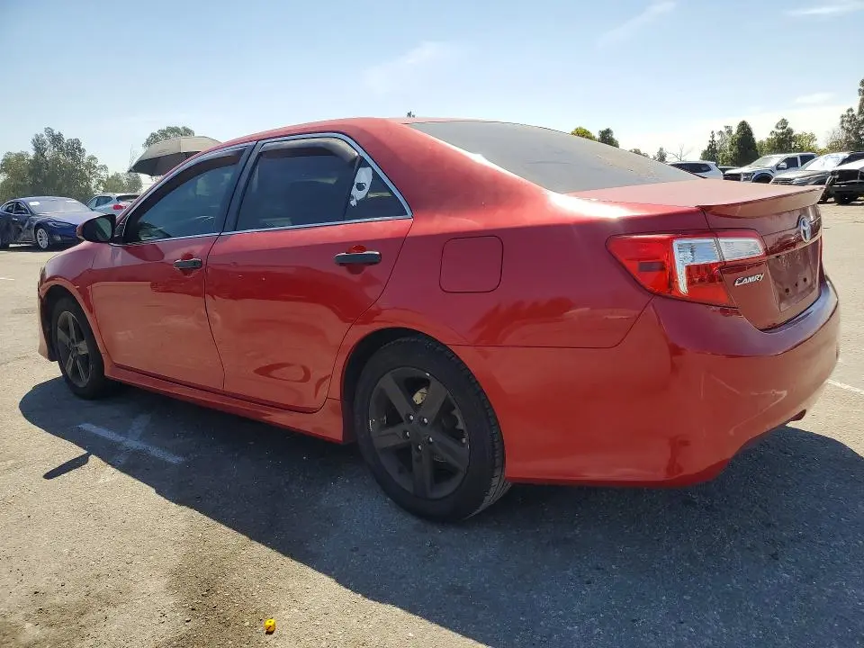 2014 TOYOTA CAMRY SE  