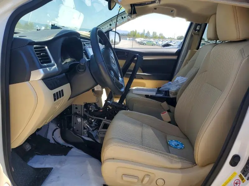 2015 TOYOTA HIGHLANDER LE PLUS  