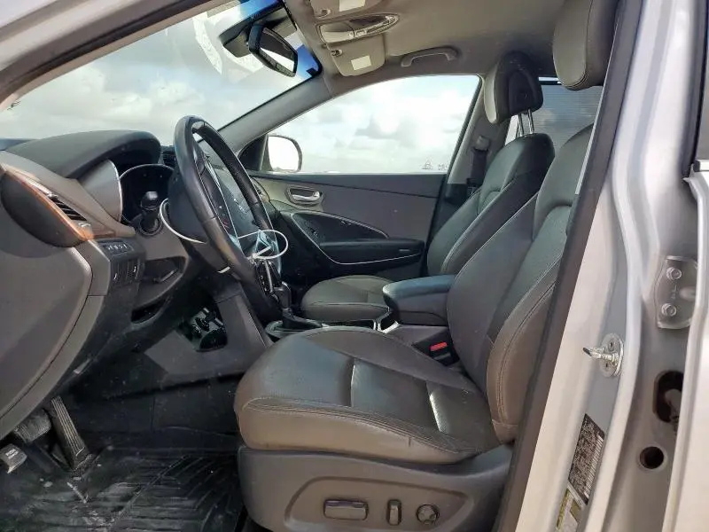 2018 HYUNDAI SANTA FE SE  