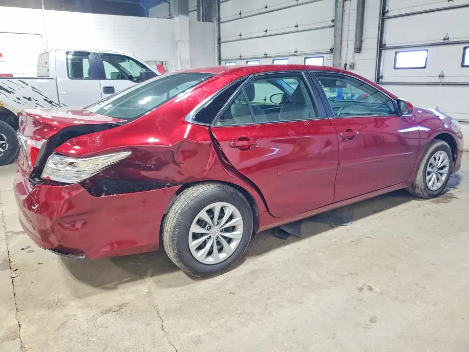 2015 TOYOTA CAMRY LE  