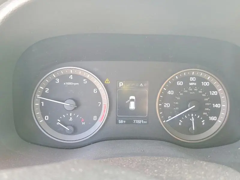 2017 HYUNDAI TUCSON SE PLUS  