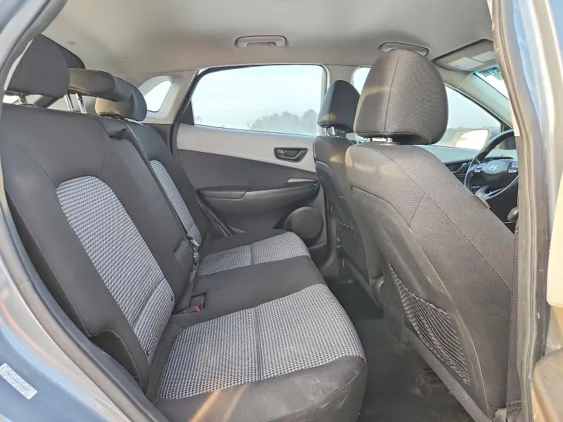 2019 HYUNDAI KONA SE  