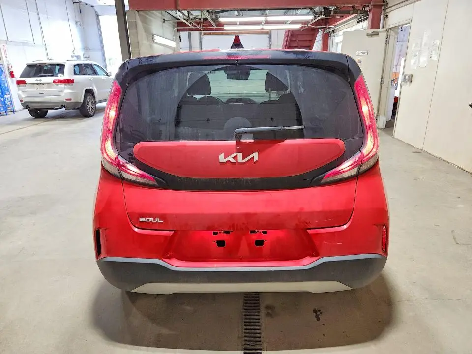2025 KIA SOUL LX  
