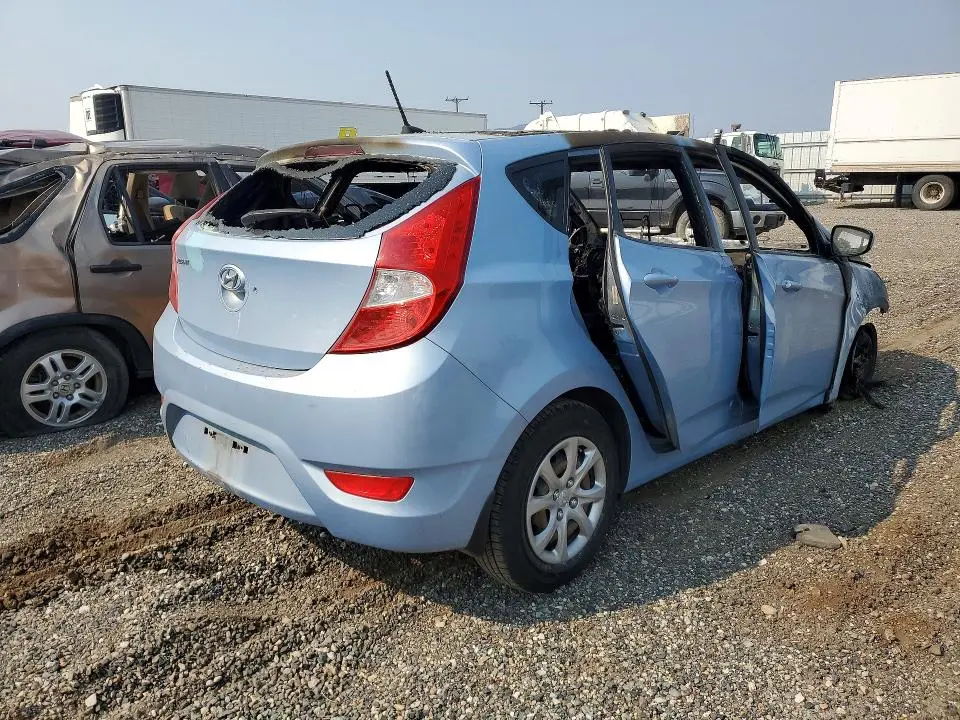 2013 HYUNDAI ACCENT GS  