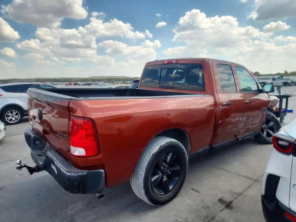 2013 RAM 1500 SLT  