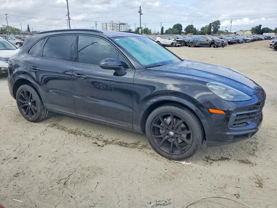 2019 PORSCHE CAYENNE   