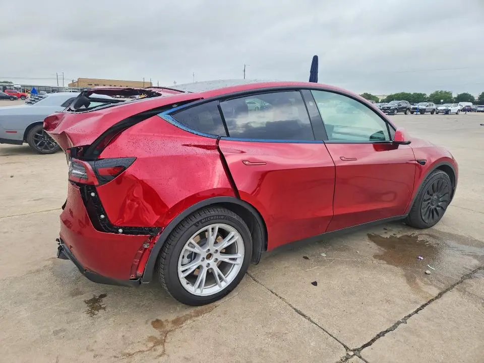 2024 TESLA MODEL Y   