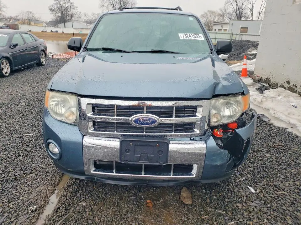 2010 FORD ESCAPE LIMITED  