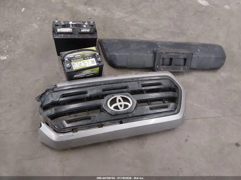 2016 TOYOTA TACOMA SR V6