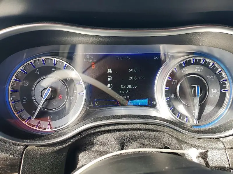 2017 CHRYSLER 300 LIMITED  