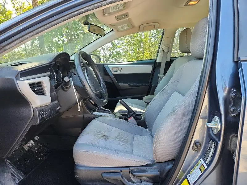 2015 TOYOTA COROLLA LE PLUS  