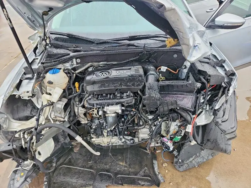 2017 VOLKSWAGEN PASSAT SE  
