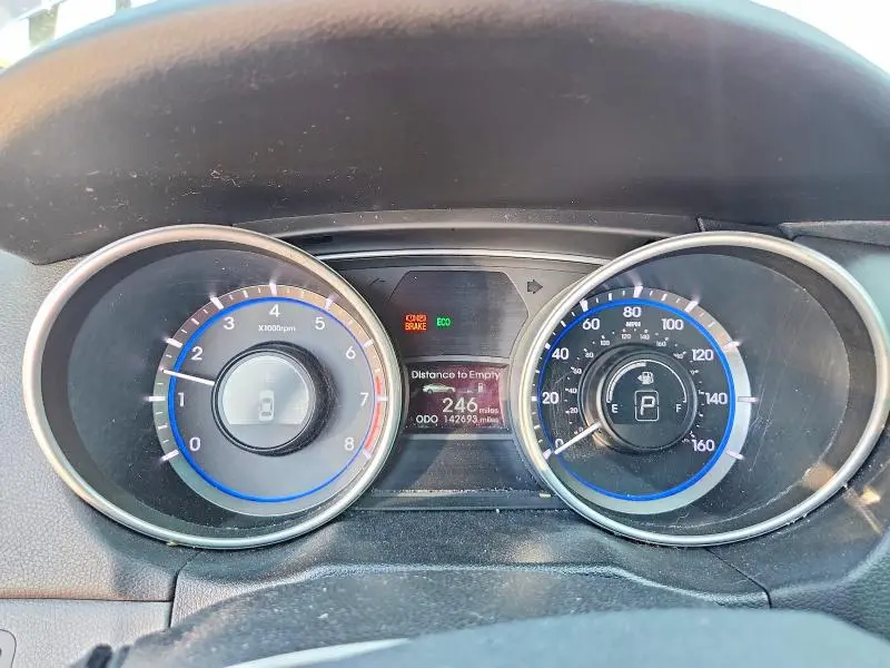 2011 HYUNDAI SONATA SE  