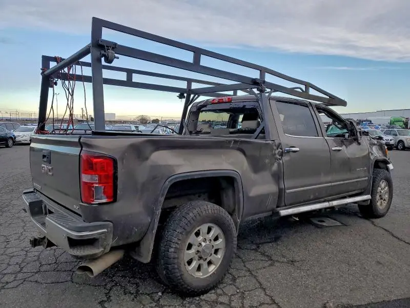 2015 GMC SIERRA K2500 SLT  