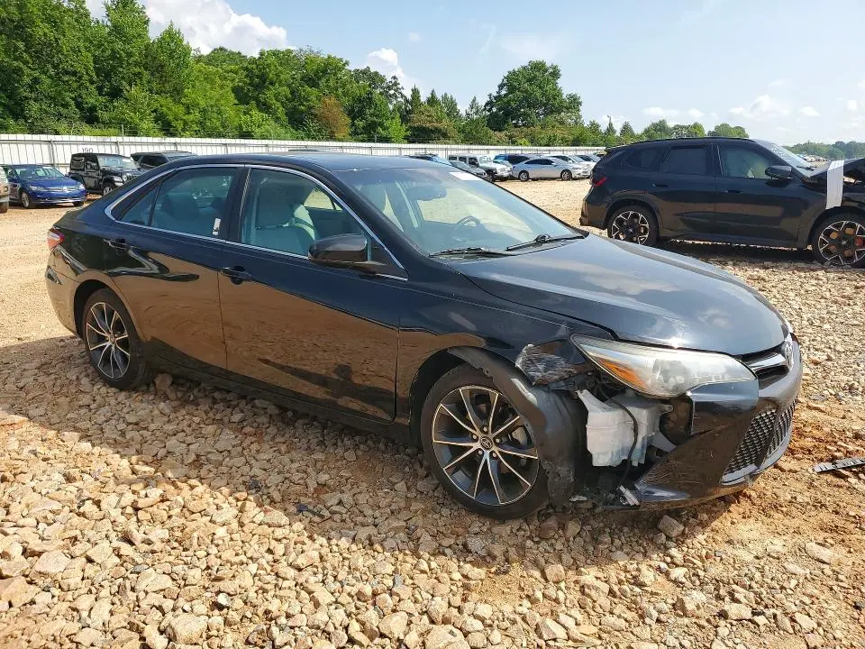 2017 TOYOTA CAMRY XSE  