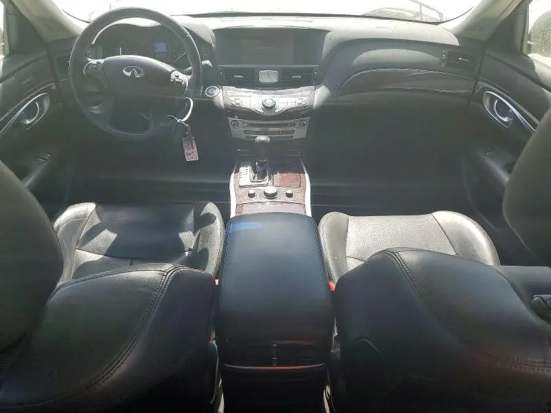 2015 INFINITI Q70L 3.7  