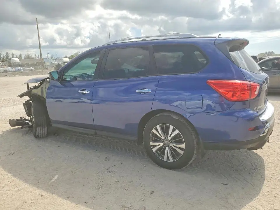 2017 NISSAN PATHFINDER SV  