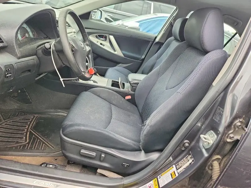 2010 TOYOTA CAMRY SE  