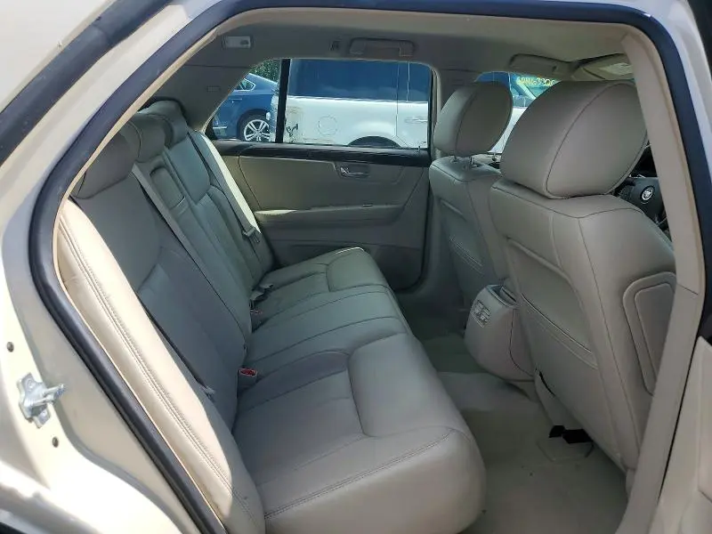 2011 CADILLAC DTS   