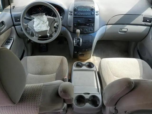 2010 TOYOTA SIENNA CE  