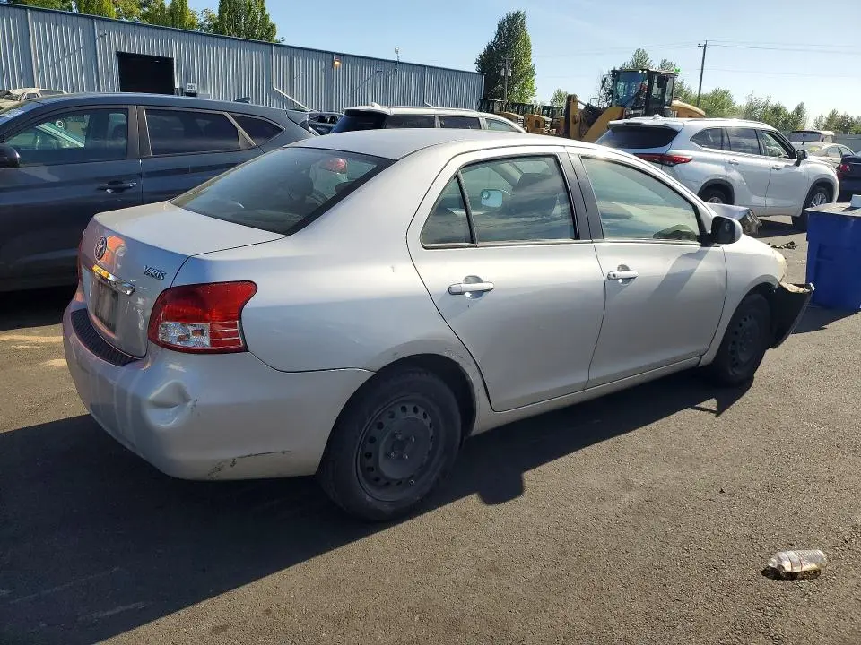 2010 TOYOTA YARIS BASE  