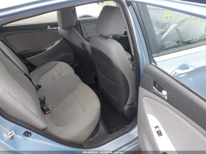 2012 HYUNDAI ACCENT GS