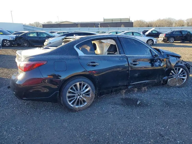 2022 INFINITI Q50 LUXE  