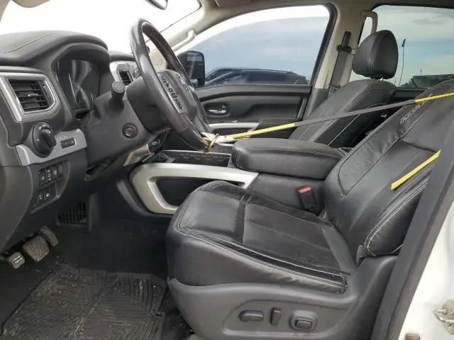 2017 NISSAN TITAN SV  