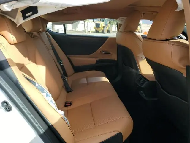 2025 LEXUS ES 300H BASE  